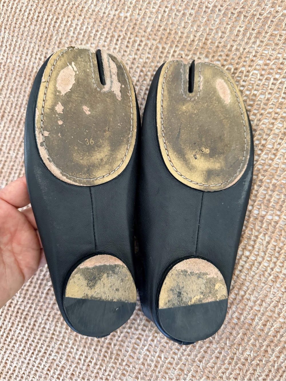 Maison Martin Margiela tabi Black Split-Toe Mary Jane Flats - Picture 4 of 9